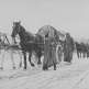 Немецкий обоз на заснеженной дороге во время наступления на Москву Фото
