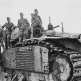 Немецкие солдаты на броне подбитого у Базеля французского танка Char В1-bis №228 «Нант» Фото