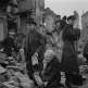 Жители Дрездена на разборе завалов после бомбардировок союзников Фото