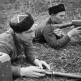 Расчет советских казаков-бронебойщиков с ПТРС-41 на боевой позиции Фото