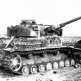 Немецкий танк Pz.Kpfw.IV Ausf.J, уничтоженный советской штурмовой авиацией при налете на колонну Фото