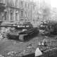 Колонна советских танков ИС-2 на одной из улиц Берлина Фото