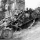 Немецкое штурмовое орудие StuG IV, подбитое на дороге в Италии Фото