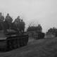 Колонна танков Т-34 36-й гвардейской танковой бригады с десантом на марше Фото
