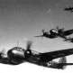 Немецкие бомбардировщики Юнкерс Ju-88A в полете над аэродромом Банак Фото