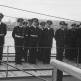 Экипаж немецкой подводной лодки U-182 на палубе своего корабля во время построения Фото