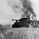 Горящий немецкий танк Pz.Kpfw. VI «Тигр» в поле во время операции «Цитадель» Фото
