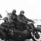 Немецкие мотоциклисты на мотоцикле BMW R-12 Фото